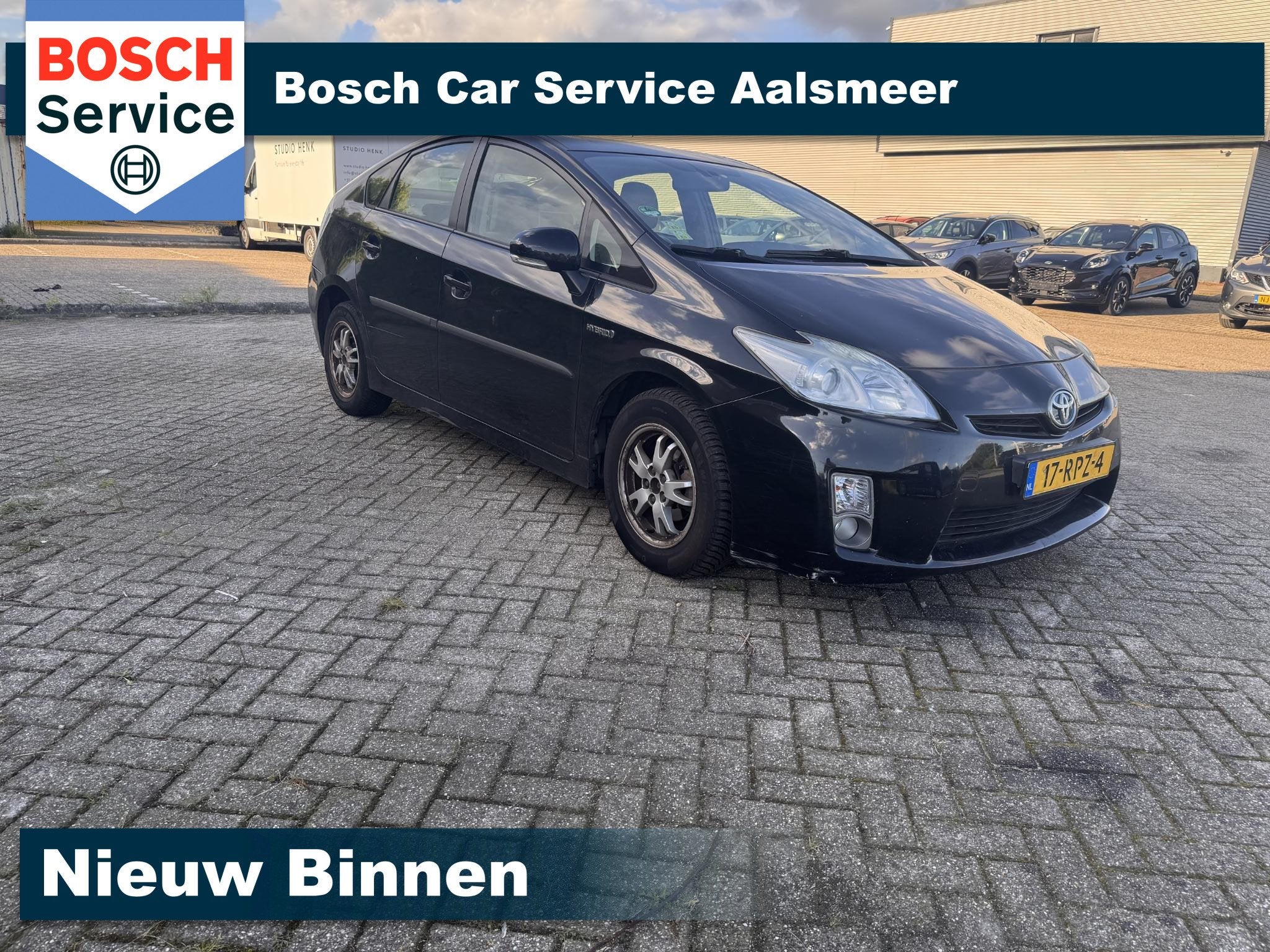 Toyota Prius 1.8 Aspiration NETTE / AUTO /AIRCO / CAMERA/CRU, Gebruikt, 4 cilinders, Zwart, Origineel Nederlands