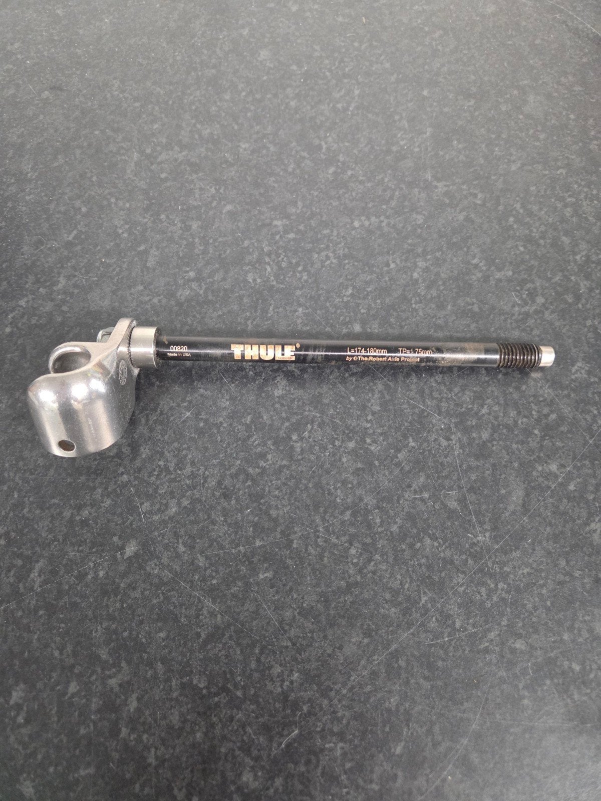 Thule Robert Axle Project Steekas L=174-180mm TP=1.75mm, Ophalen of Verzenden, Gebruikt, Thule