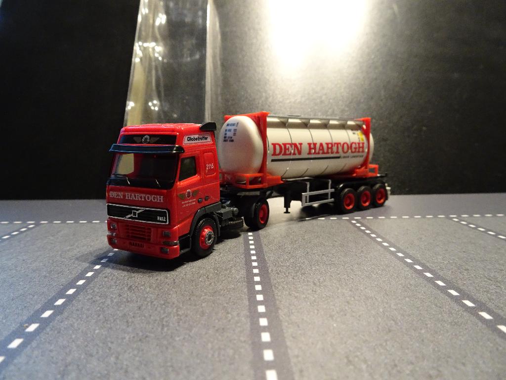 720 herpa volvo fh den hartogh 2115 20+ container 1:87 truck, Ophalen of Verzenden, Zo goed als nieuw, Bus of Vrachtwagen, Herpa
