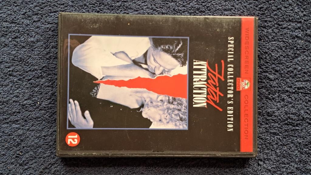 Fatal Attraction "Michael Douglas, Glenn Close", Alle leeftijden, Ophalen of Verzenden, Zo goed als nieuw, Actiethriller