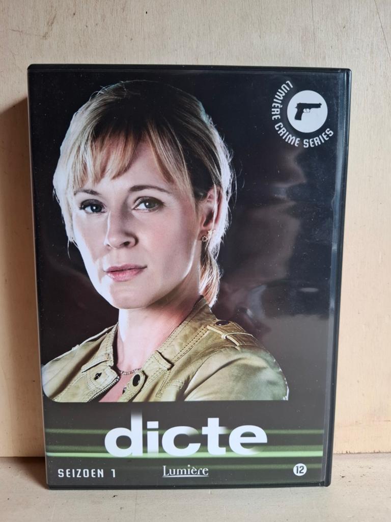 Dicte Seizoen 1 - Deense Crime Tv-serie - 4 DVD Box Set, Cd's en Dvd's, Dvd's | Tv en Series, Boxset, Ophalen of Verzenden, Zo goed als nieuw