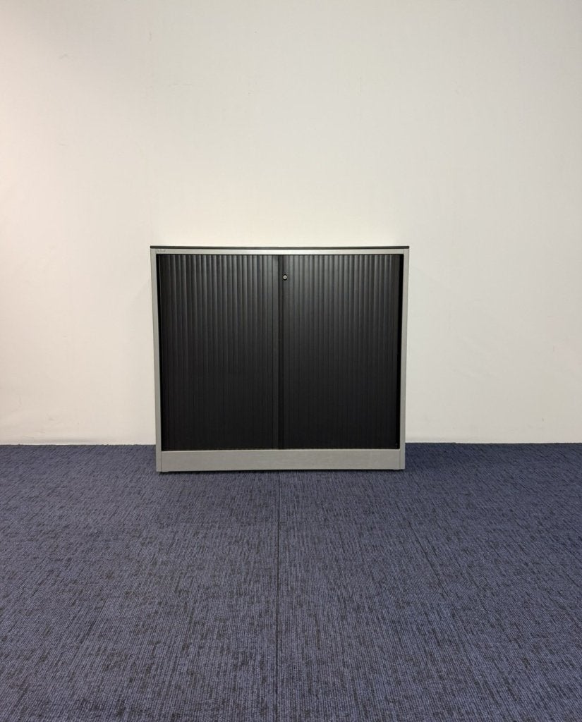 Roldeurkast Ahrend, aluminium/zwart, H 120 x B 120 cm.