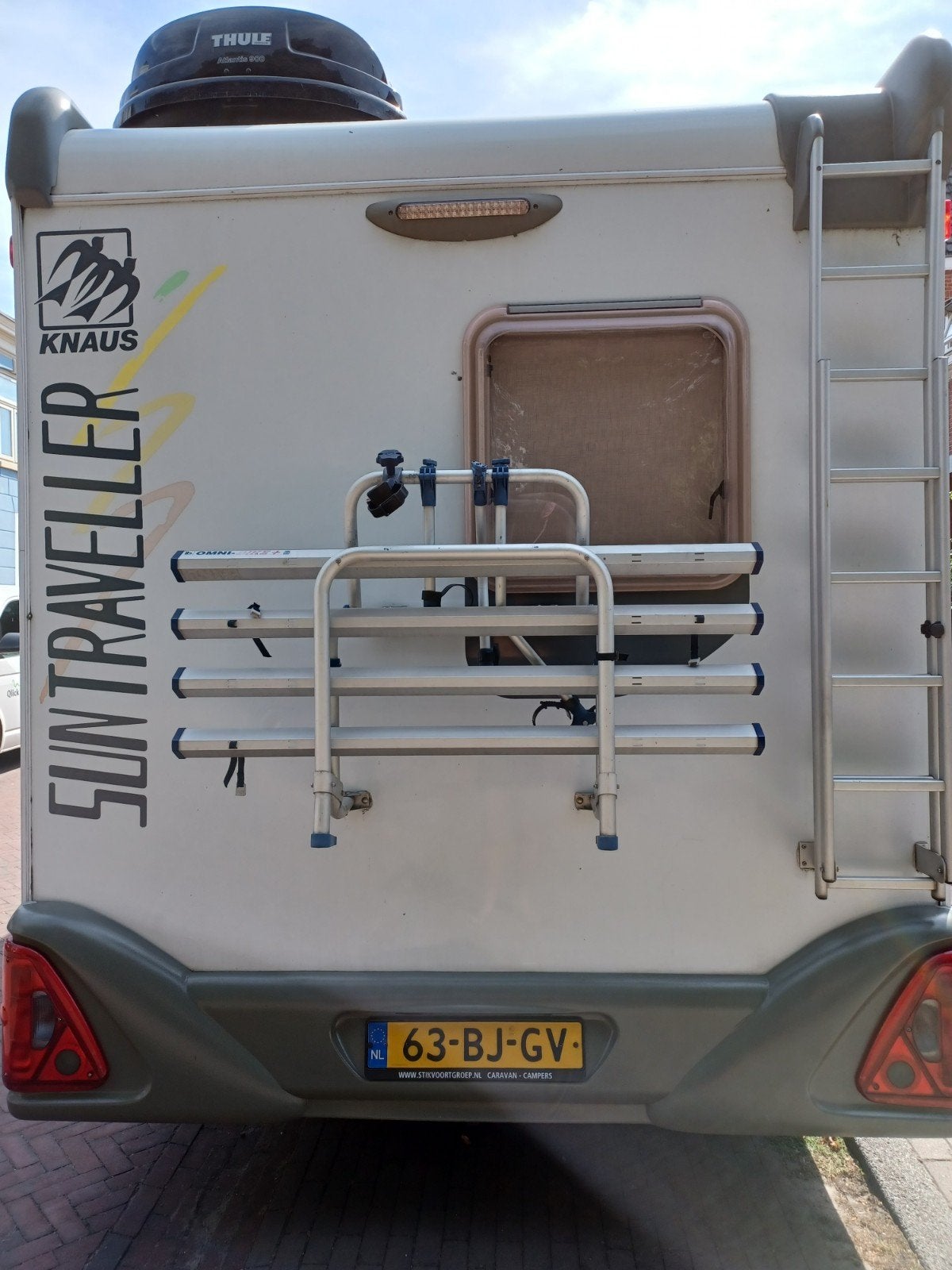 Alkoof camper Knaus Suntraveller 6.45m - 6 personen, Chemisch toilet, Alkoof, Ringverwarming, Fiat