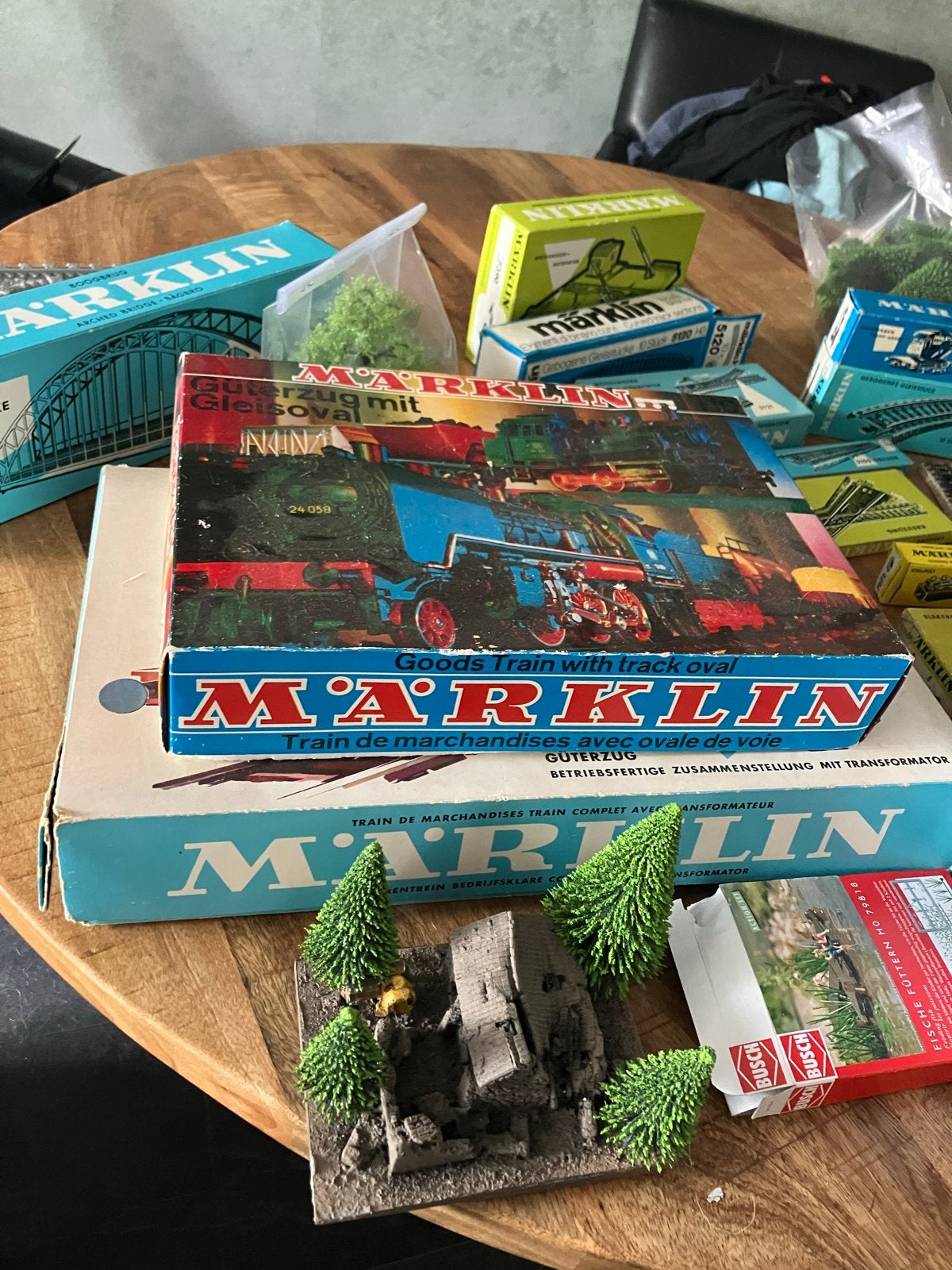 Grote Märklin modeltrein collectie met toebehoren, Hobby en Vrije tijd, Modeltreinen | H0, Ophalen, Wisselstroom, Analoog, Märklin