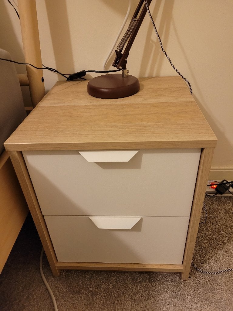 Nachtkastje, Huis en Inrichting, Slaapkamer | Nachtkastjes, Ophalen, Zo goed als nieuw, Minder dan 45 cm, Minder dan 55 cm