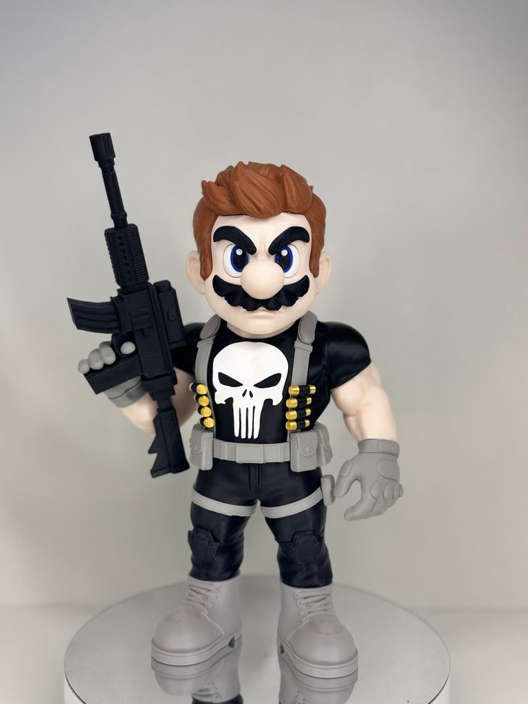 Mario Punisher Figuur - Unieke Crossover Collectible 30cm, Verzamelen, Beelden en Beeldjes, Nieuw, Ophalen of Verzenden