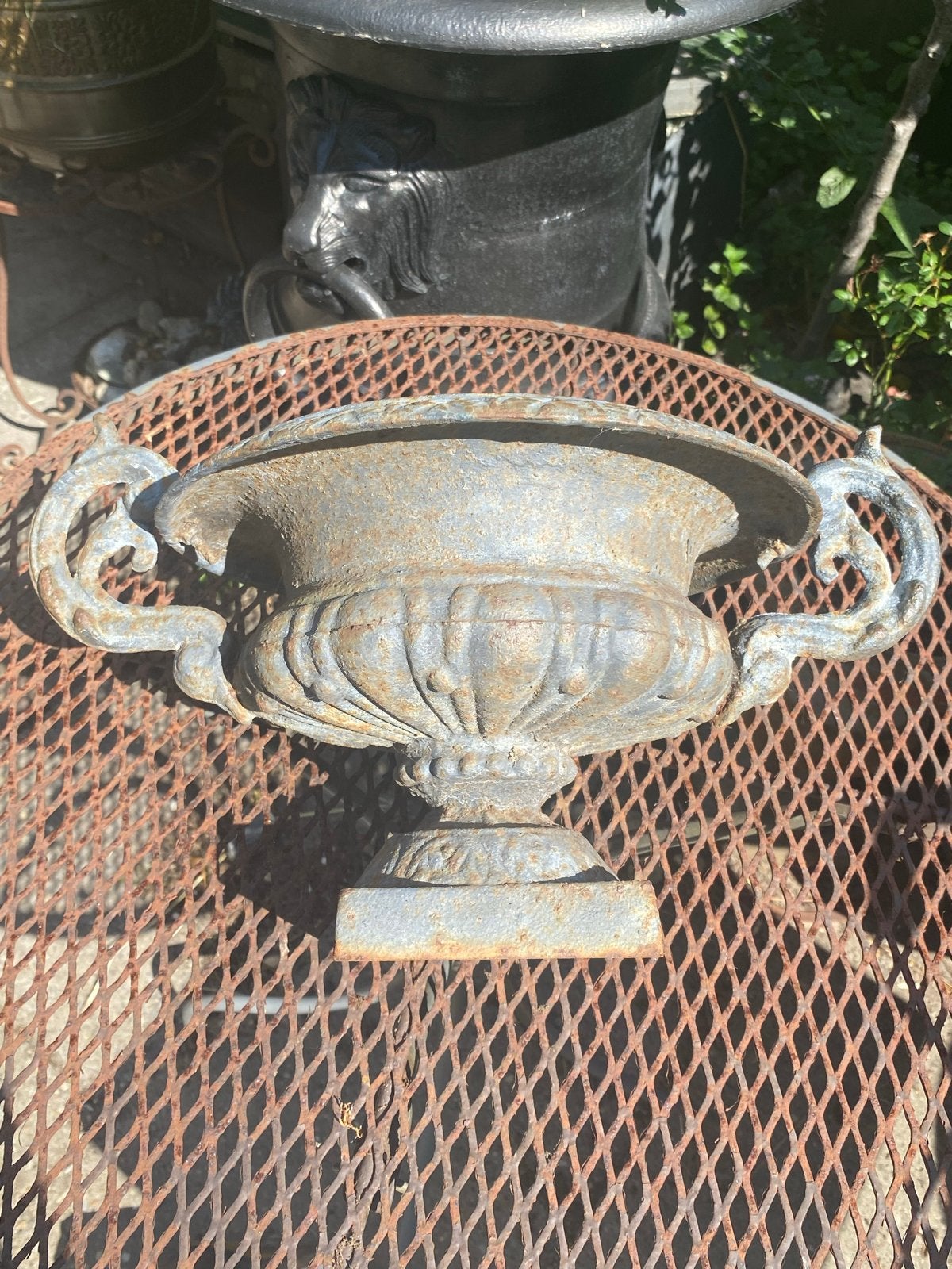 Antieke franse gietijzeren urn/plantenbak, vintage, brocant, Antiek en Kunst, Ophalen