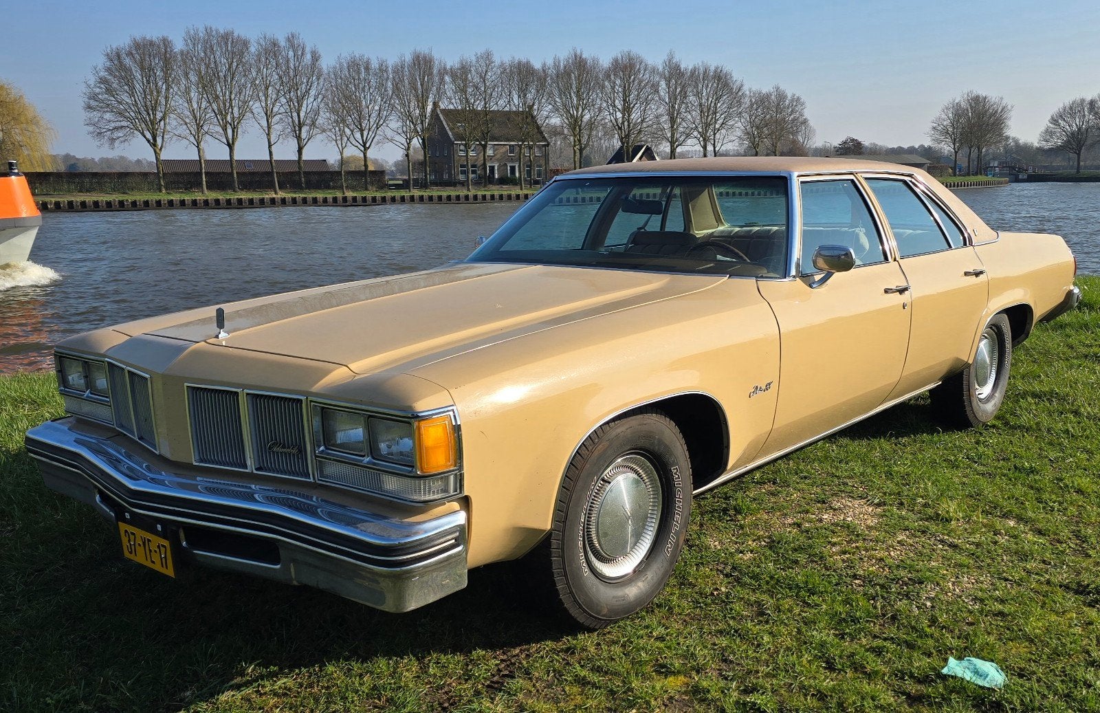 Oldsmobile 1976 Bruin, Auto's, Oldsmobile, Bedrijf, LPG, Sedan, Automaat, Geïmporteerd, Bruin, Bruin, Stof, Achterwielaandrijving