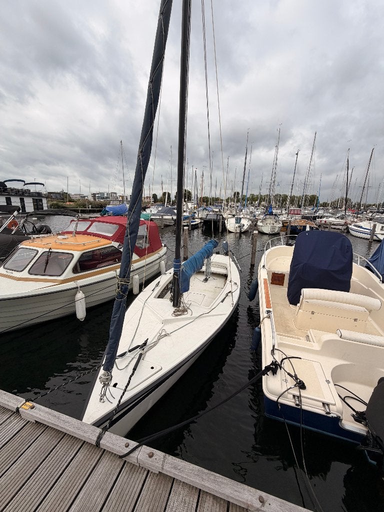 Polyvalk / Valk zeilboot GRATIS!, Watersport en Boten, Ophalen, Gebruikt, Buitenboordmotor, Polyvalk