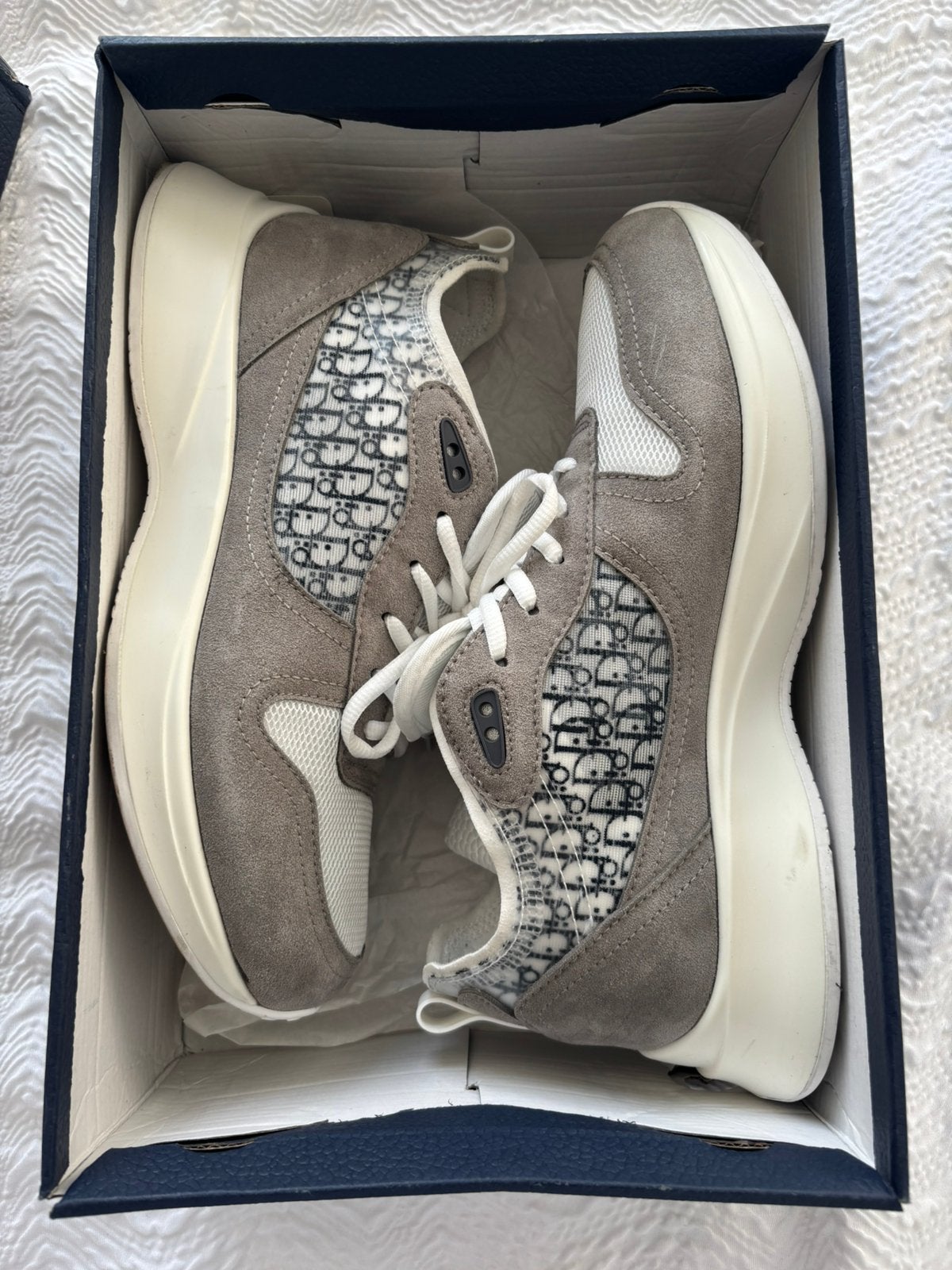 Dior B25 Schoenen | grijs | maat 44/45 | met doos+tasjes., Ophalen of Verzenden, Zo goed als nieuw, Overige kleuren