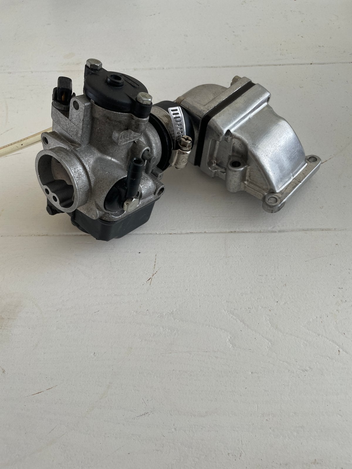 24mm Dellorto Carburateur met Spruitstuk en Membraam, Fietsen en Brommers, Brommeronderdelen | Algemeen, Ophalen, Gebruikt, Carburateur