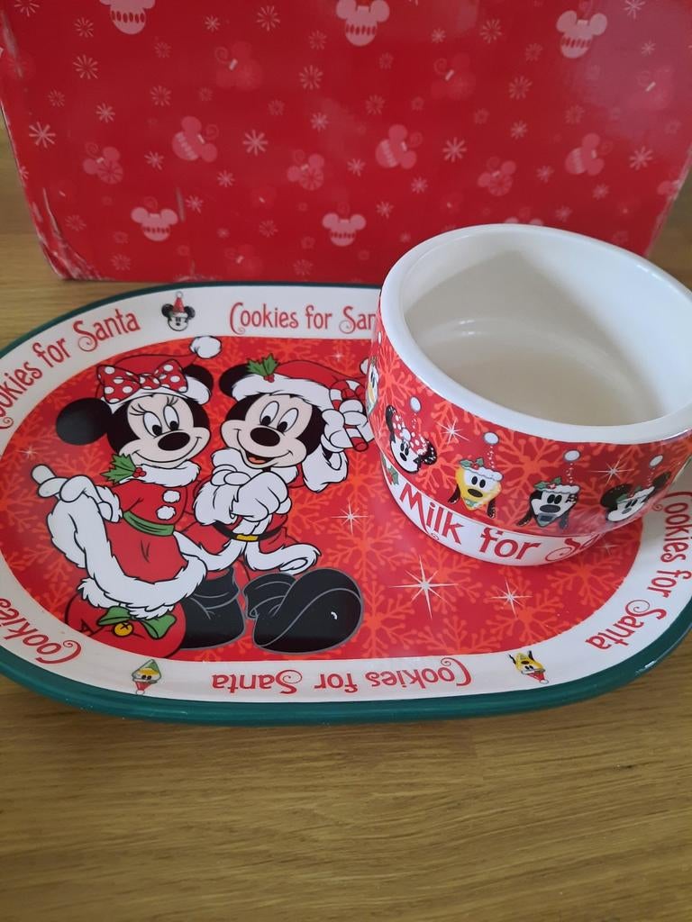 Disney Parks Santa Mickey Milk & Cookie Plate Set, Verzamelen, Disney, Zo goed als nieuw, Servies, Ophalen of Verzenden