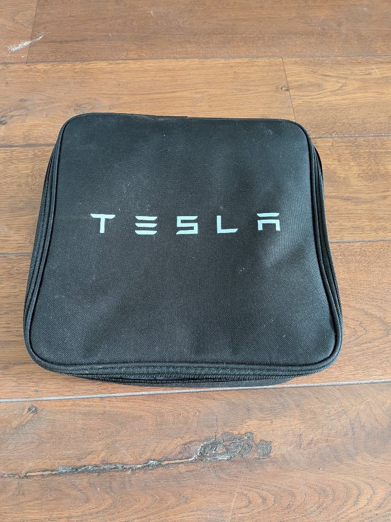Tesla Mobile Connector + 16A connector, Verzenden, Zo goed als nieuw, Laadkabel