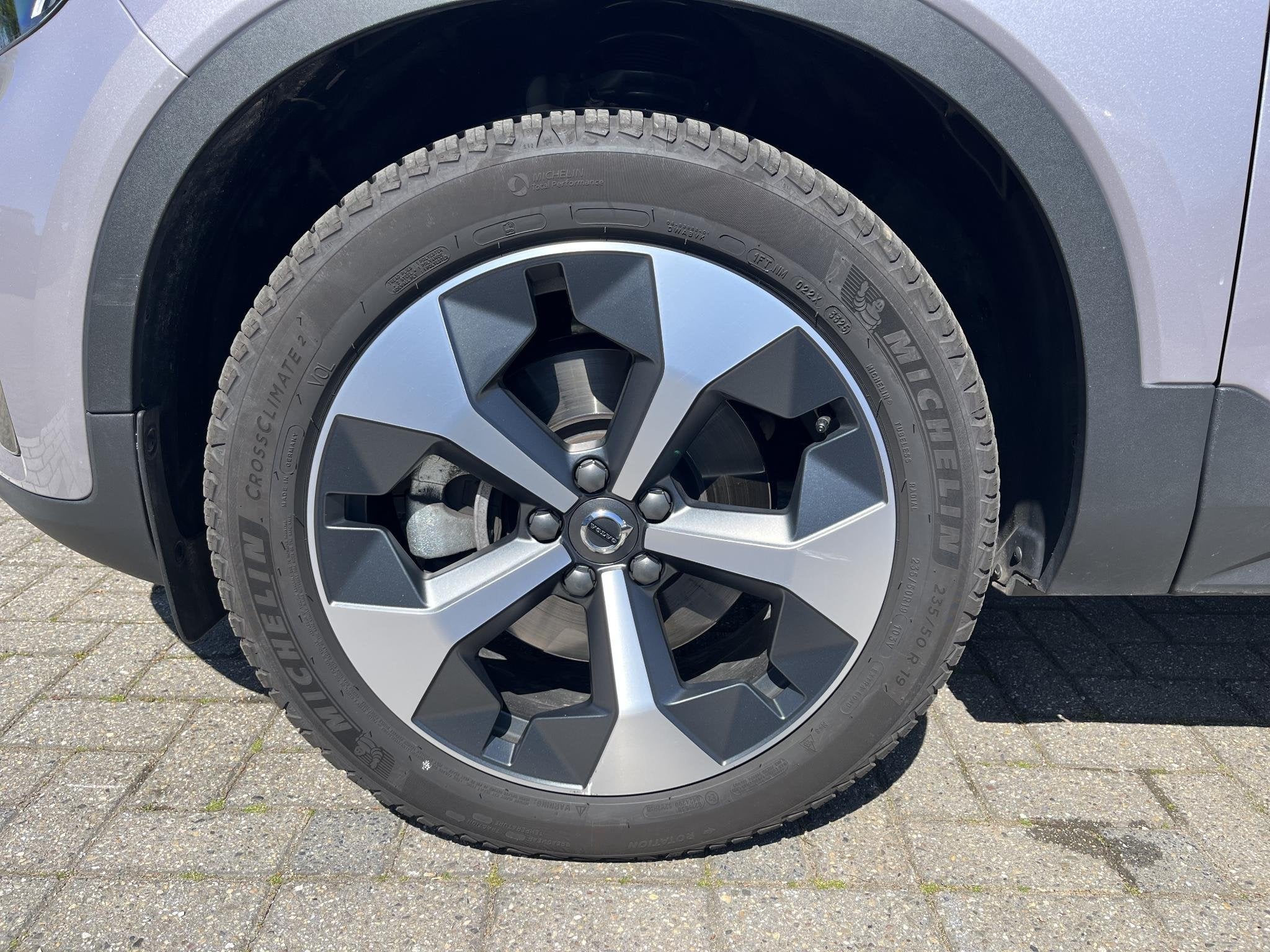 Volvo XC40 B4 Plus Dark | Harman / Kardon | Trekhaak | Memor, 12 maanden, Gebruikt, Euro 6, 4 cilinders