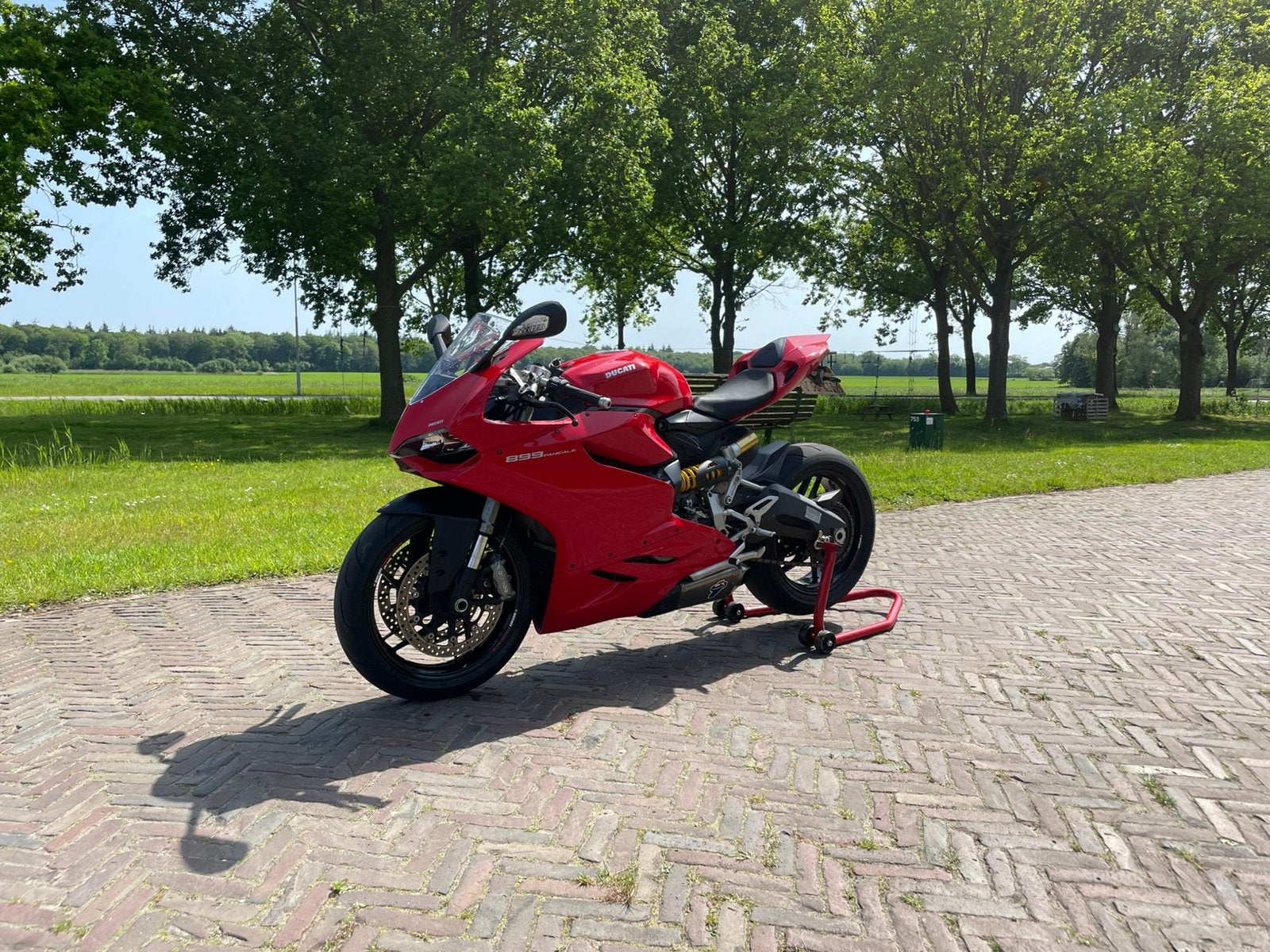 Ducati panigale 899, Motoren, Ophalen