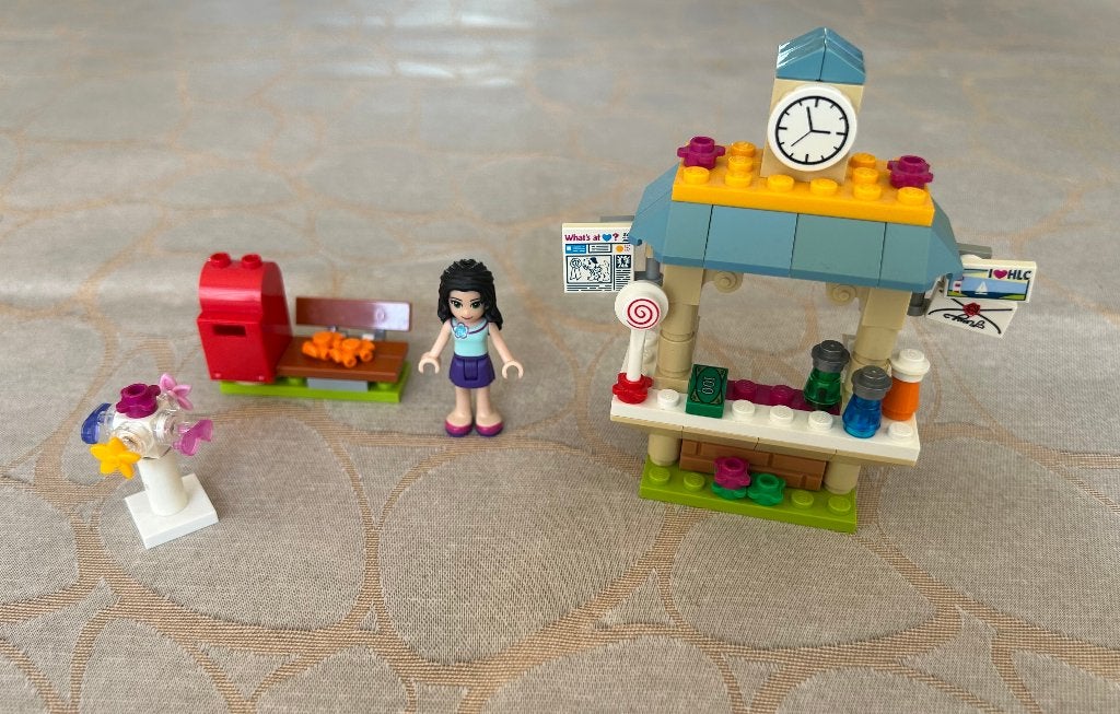 Lego Friends - 41098 - Emma's Toeristenkiosk - met boekje, Lego, Ophalen of Verzenden, Zo goed als nieuw, Complete set