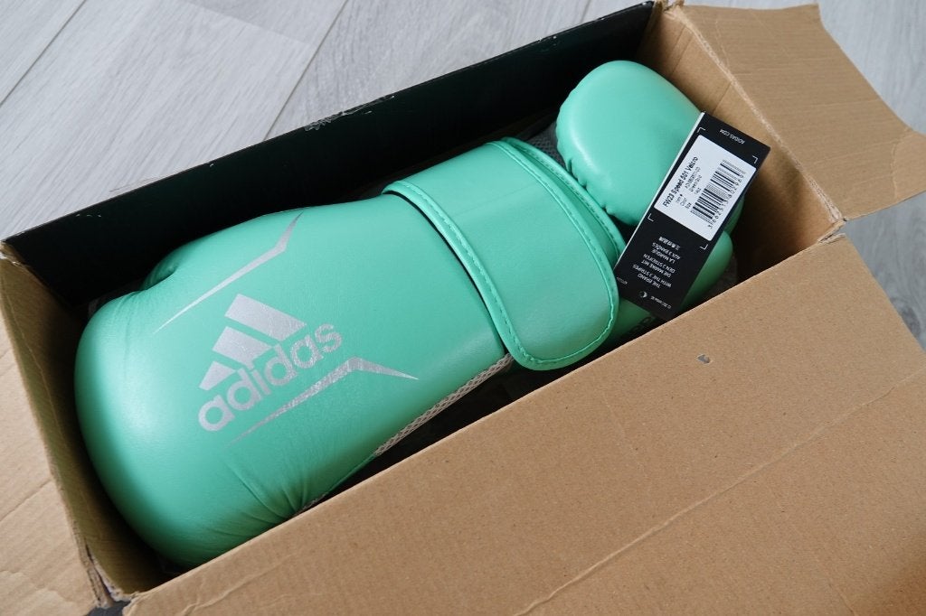 Bokshandschoenen Adidas 14 oz nieuw!, Overige, Verzenden, Vechtsportmateriaal, Nieuw
