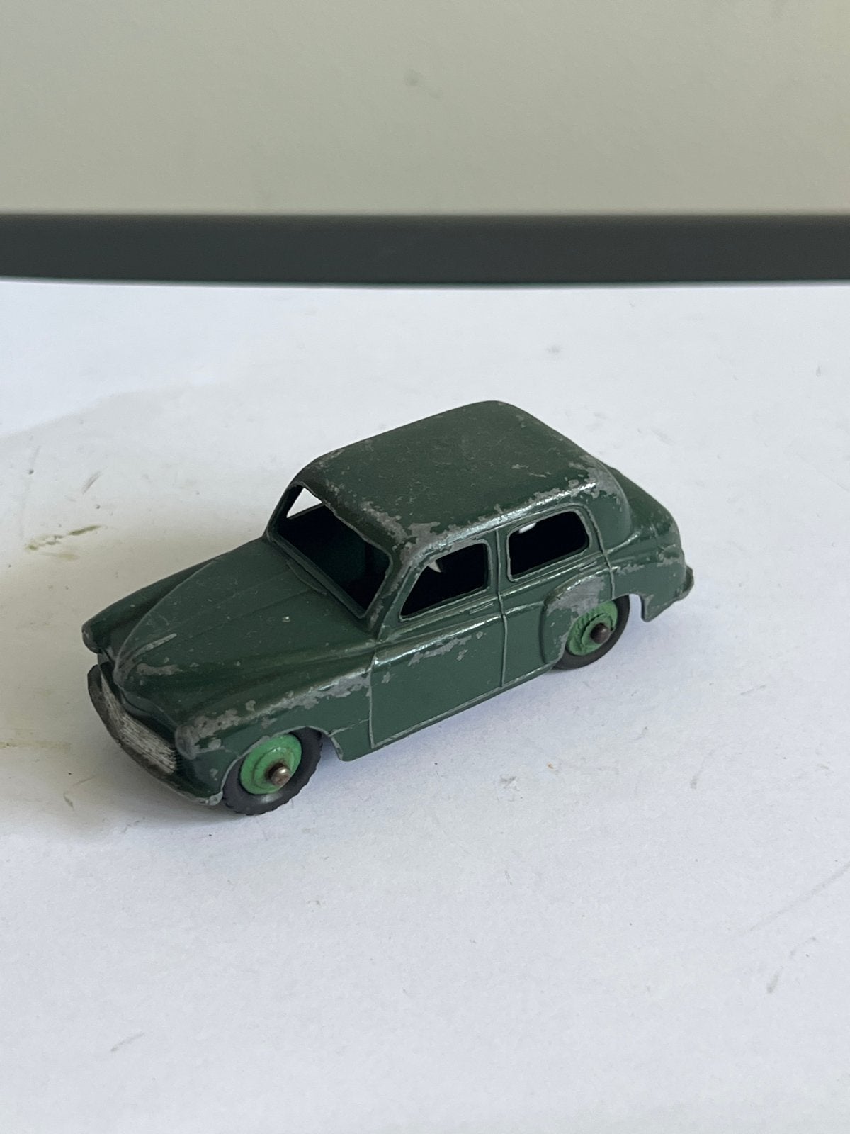 Dinky Toys Hillman Minx - Vintage Modelauto, Ophalen of Verzenden, Gebruikt