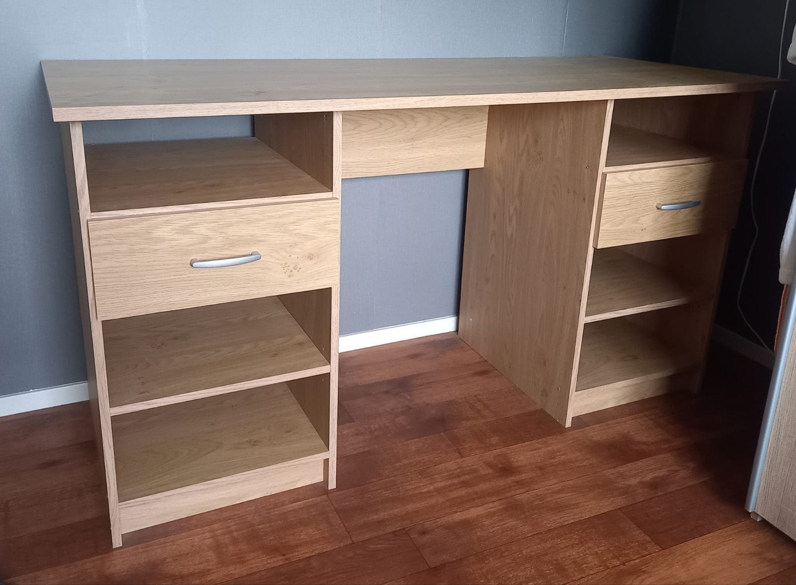 Bureau, Huis en Inrichting, Ophalen, Hout, Schoolbureau, Zo goed als nieuw