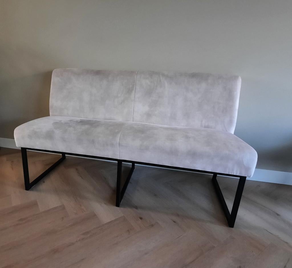 2 a 3 zits bankje licht beige velours stof, Huis en Inrichting, Banken | Bankstellen, Ophalen, Gebruikt, Modern, Scandinavisch