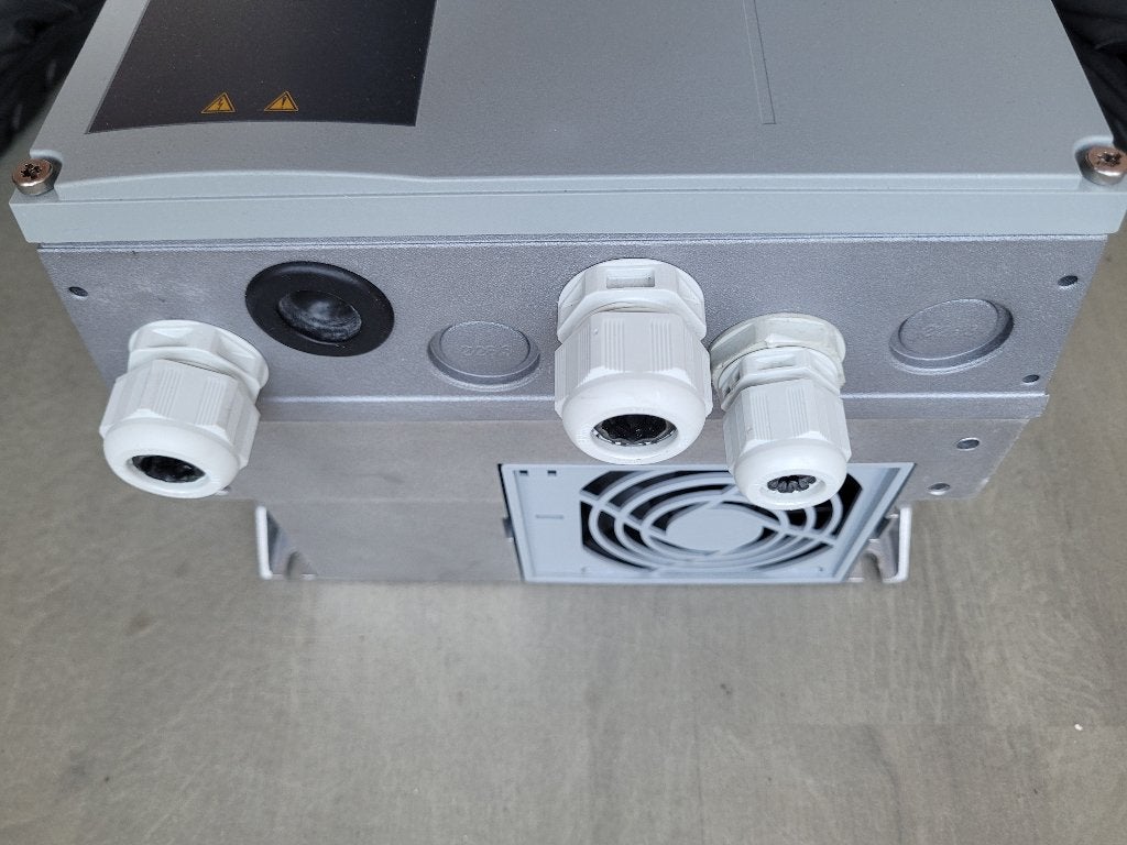 Danfoss HVAC frequentieregelaar 4kW, Gebruikt, Danfoss Nederland, Ophalen of Verzenden, Info@danfoss.nl