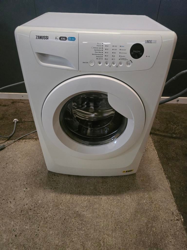 Zanussi wasmachine 8kg 1600 toeren, Witgoed en Apparatuur, Wasmachines, 8 tot 10 kg, Ophalen, 1600 toeren of meer, 85 tot 90 cm