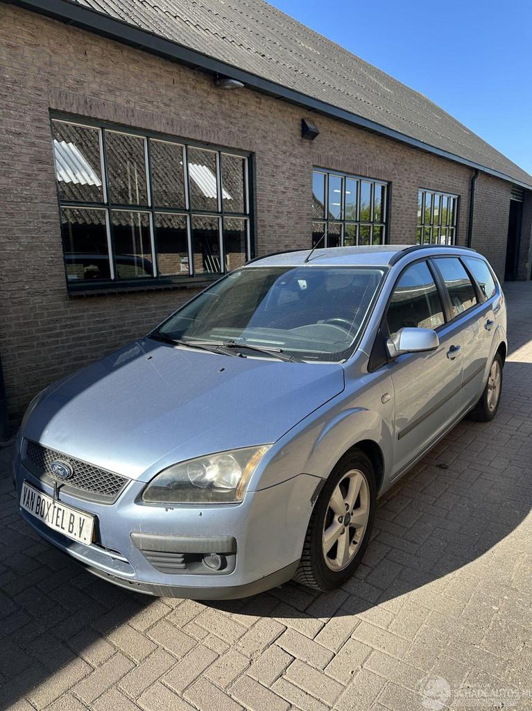 Ford Focus Ford Focus Wagon 1.6-16V Futura (bj 2006), 1596 cc, Blauw, Stationwagon, Handgeschakeld