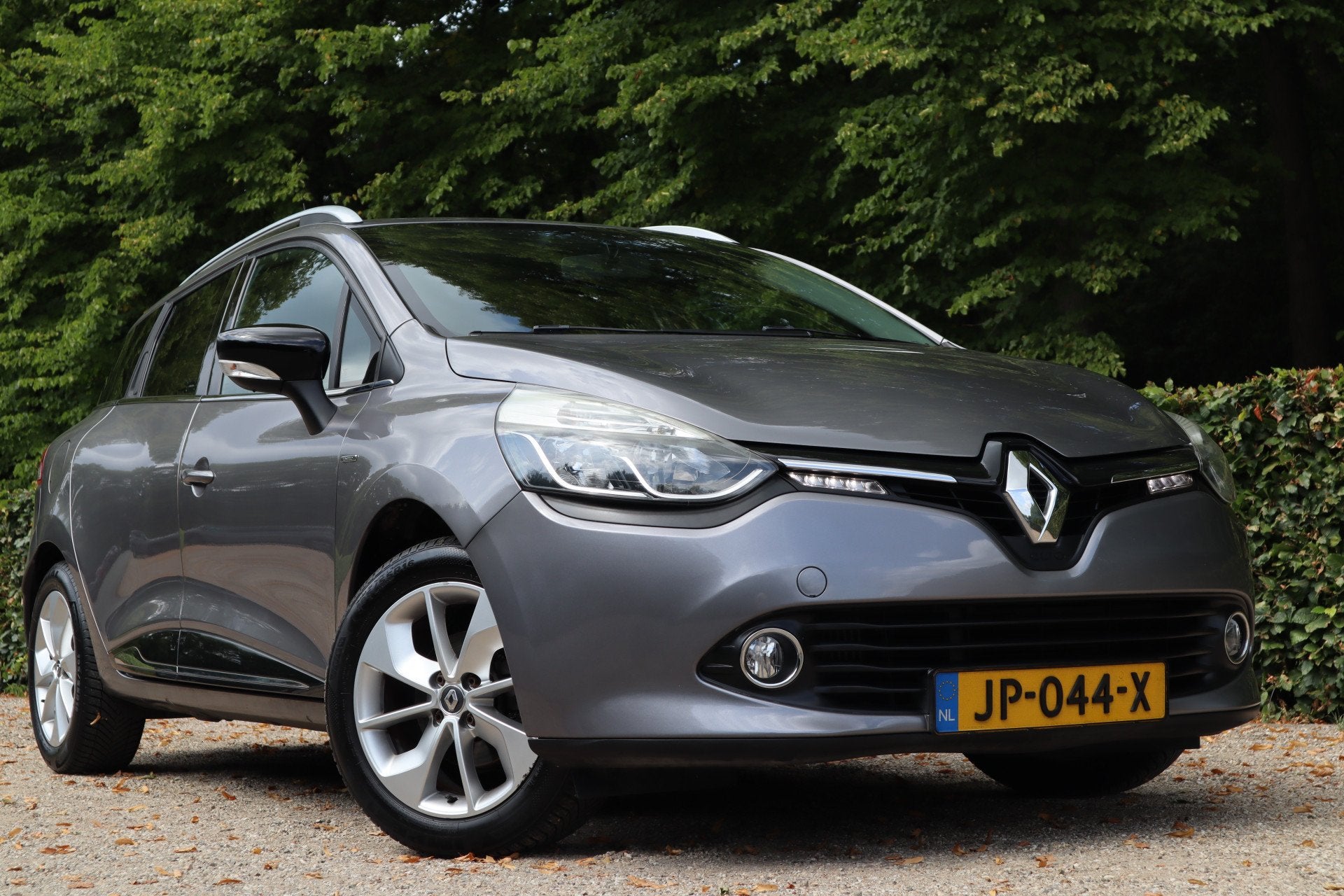 Renault Clio Estate 0.9 TCe Limited | Navi | Trekhaak |, Voorwielaandrijving, Gebruikt, Euro 6, 580 kg