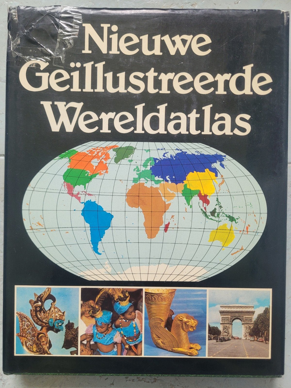 Nieuwe geïllustreerde wereldatlas, Boeken, Encyclopedieën, Ophalen, Gelezen
