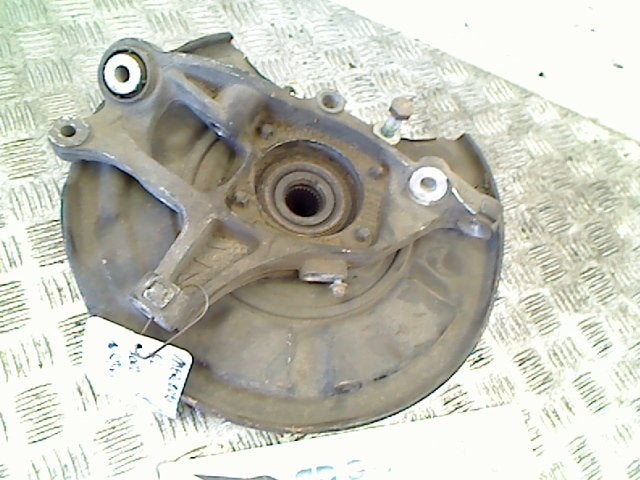 Fusee Rechts Achter Mercedes-Benz SL (R230) 2002, Gebruikt, Mercedes-Benz AG, Mercedes-Benz, Mercedesstraße 120, Stuttgart 70372, , Duitsland