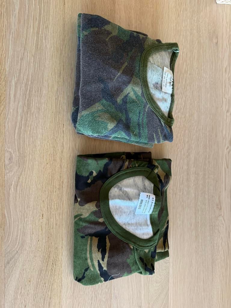 Militaire T-shirts (1 nieuw) & Nieuwe Wollen Sokken, Ophalen of Verzenden, Zo goed als nieuw