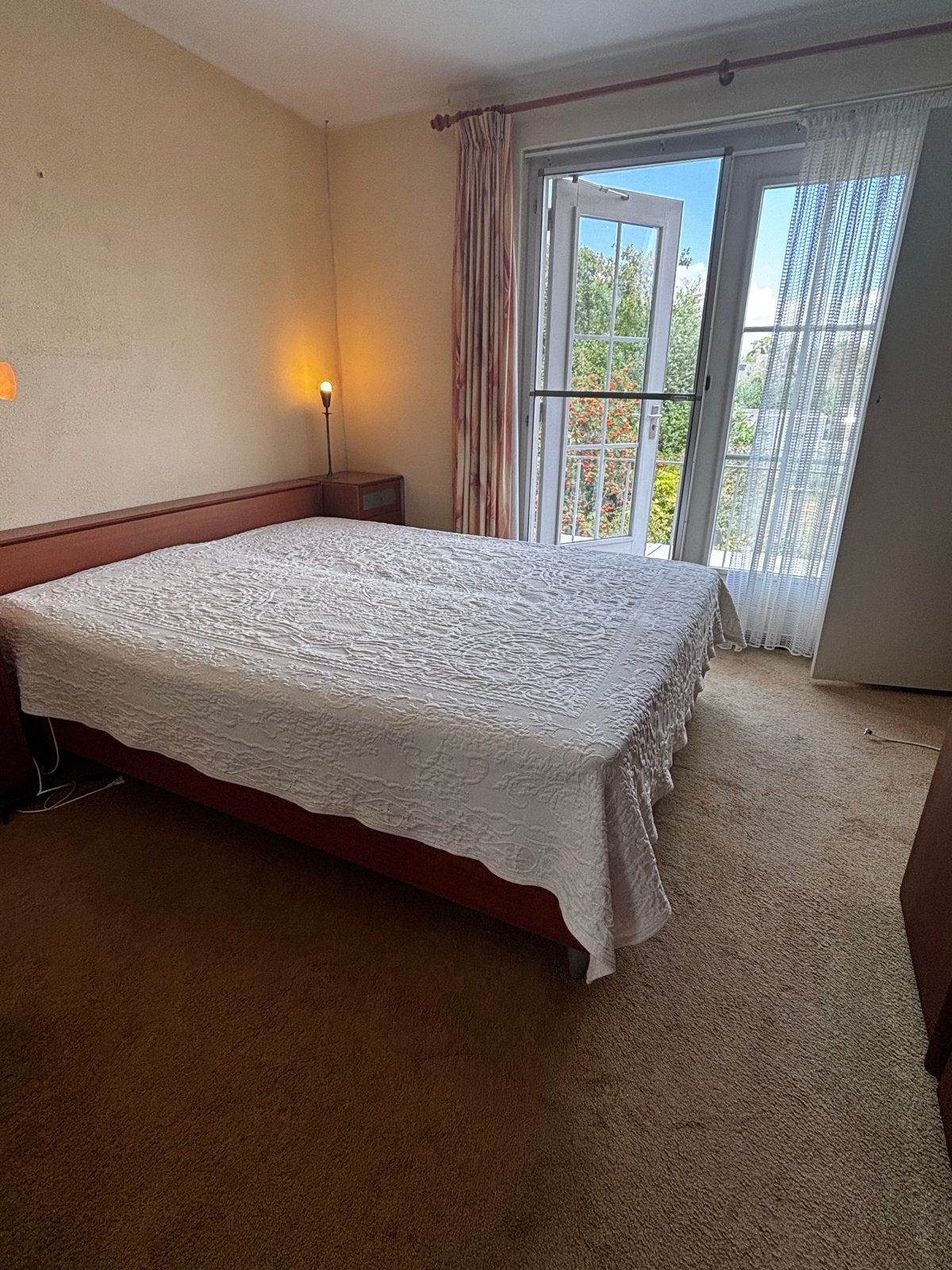 Tweepersoonsbed met verstelbare lattenbodems en matrassen, Ophalen, Verstelbaar, Bruin, Tweepersoons