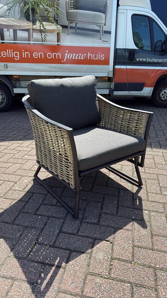 4x Lesli living loungestoel Solamente nieuwprijs €1899,-, Ophalen, Zo goed als nieuw