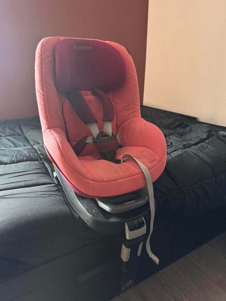 Maxi-Cosi Pearl (inclusief isofixbase), Ophalen, 9 t/m 18 kg, Slaapstand, Zo goed als nieuw