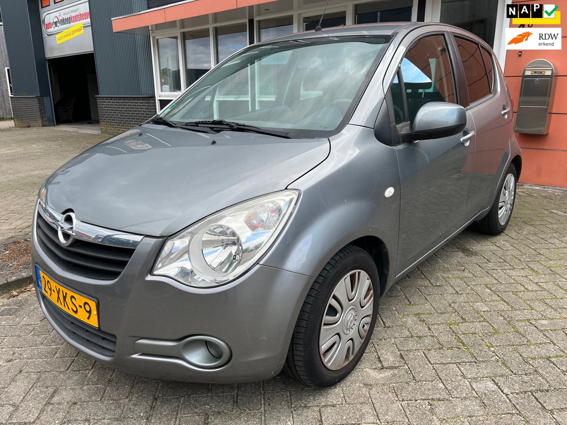 Opel Agila 1.0 Edition airco zeer nette auto, Auto's, Voorwielaandrijving, Euro 5, Gebruikt, 31 €/maand