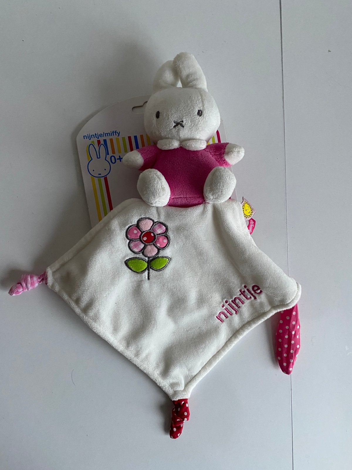Set van Nijntje doekje en rammelaar nieuw, Ophalen of Verzenden, Nieuw, Konijn