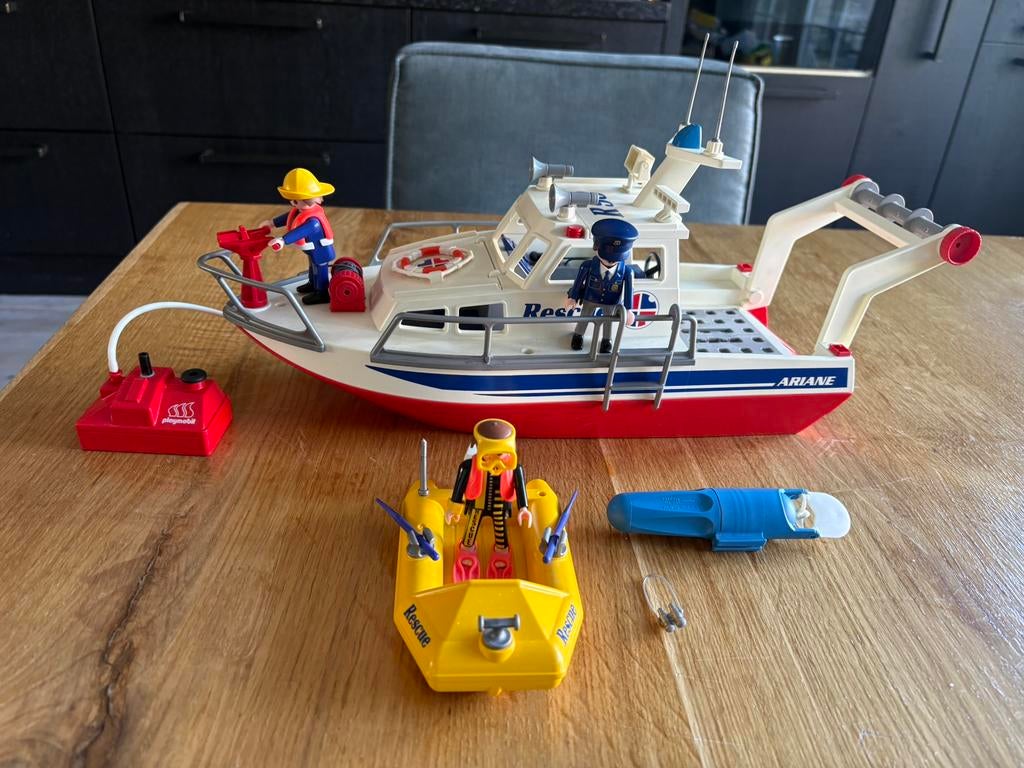 2000 Playmobil 3941 Rescue Boat Ariane R98 met 3 figuurtjes, Kinderen en Baby's, Speelgoed | Playmobil, Ophalen of Verzenden, Zo goed als nieuw