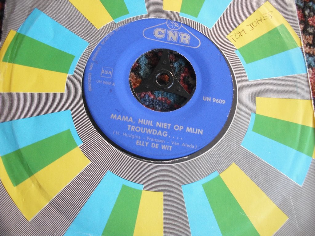 Elly de Wit - Mama huil niet op mijn trouwdag., Ophalen of Verzenden, Zo goed als nieuw, 12 inch, Levenslied of Smartlap