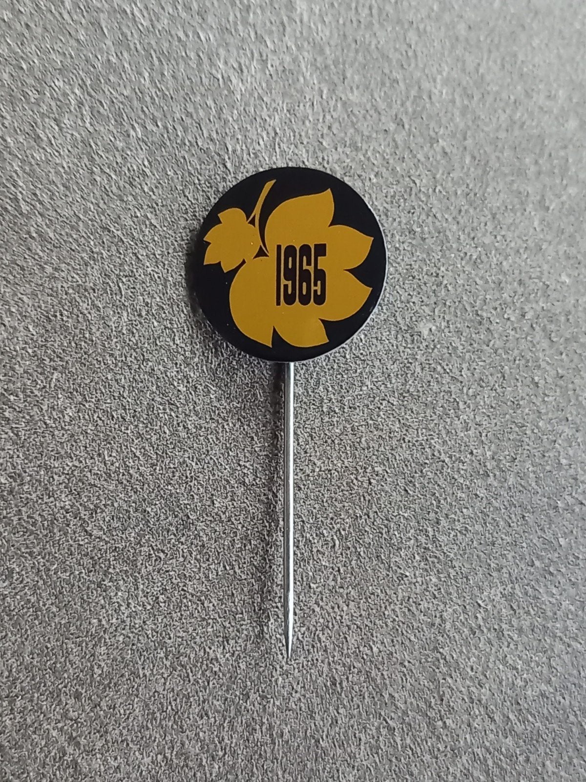 Speldje met blad - 1965, Verzamelen, Speldjes, Pins en Buttons, Ophalen of Verzenden, Gebruikt