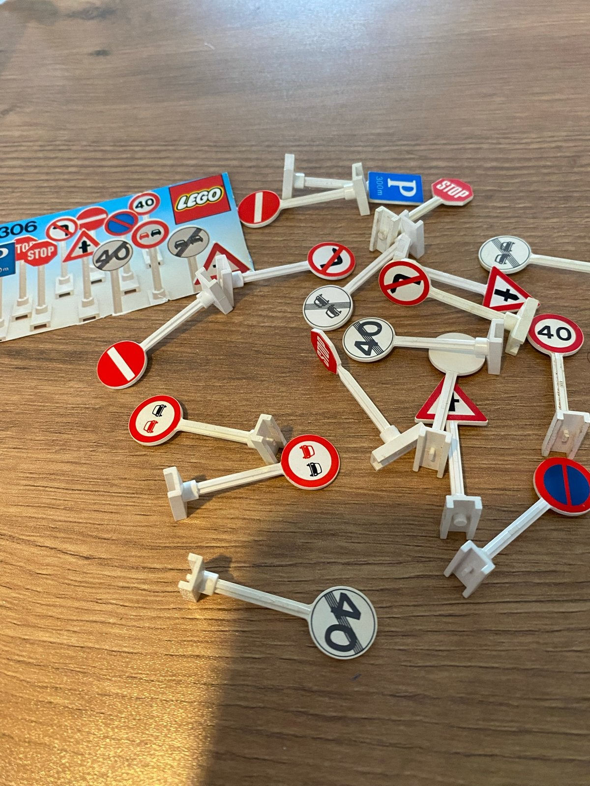 Lego verkeersborden set, Lego, Accessoire, Ophalen of Verzenden, Inclusief accessoires