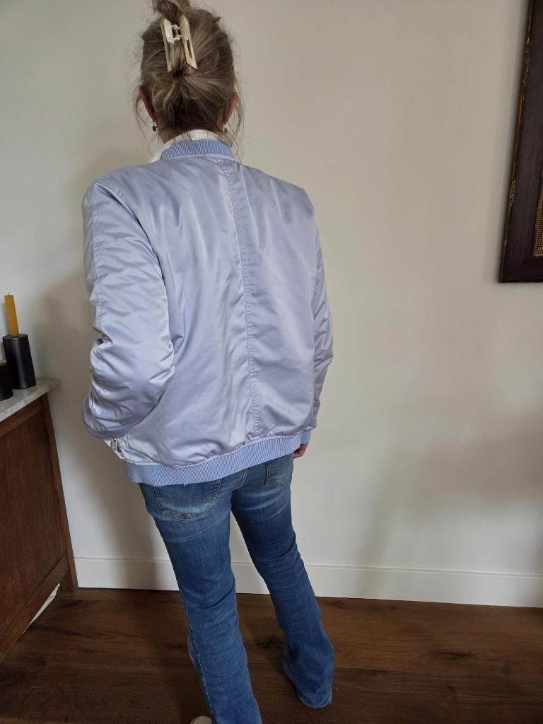 licht blauwe  korte dames jas maat S, Ophalen, Gedragen, Maat 36 (S), Blauw