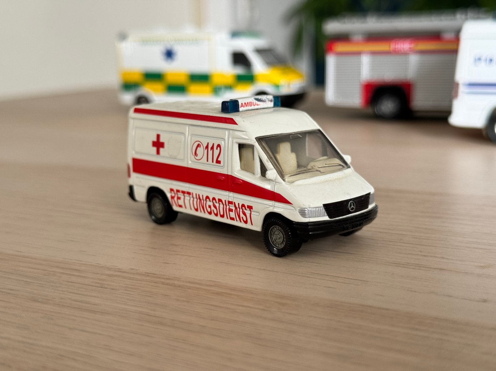 Siku 0805 Ziekenauto Rettungsdienst 112, Hobby en Vrije tijd, Modelauto's | 1:87, Ophalen of Verzenden, Gebruikt, Auto, SIKU