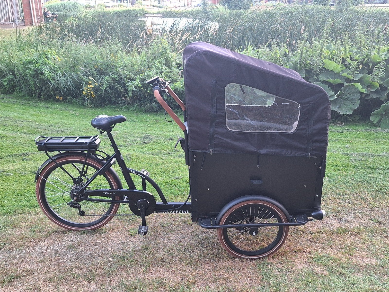 Bakfiets electrisch Vogue Troy - Maar 678 km gereden!!, Fietsen en Brommers, Fietsen | Bakfietsen, Ophalen of Verzenden, Zo goed als nieuw