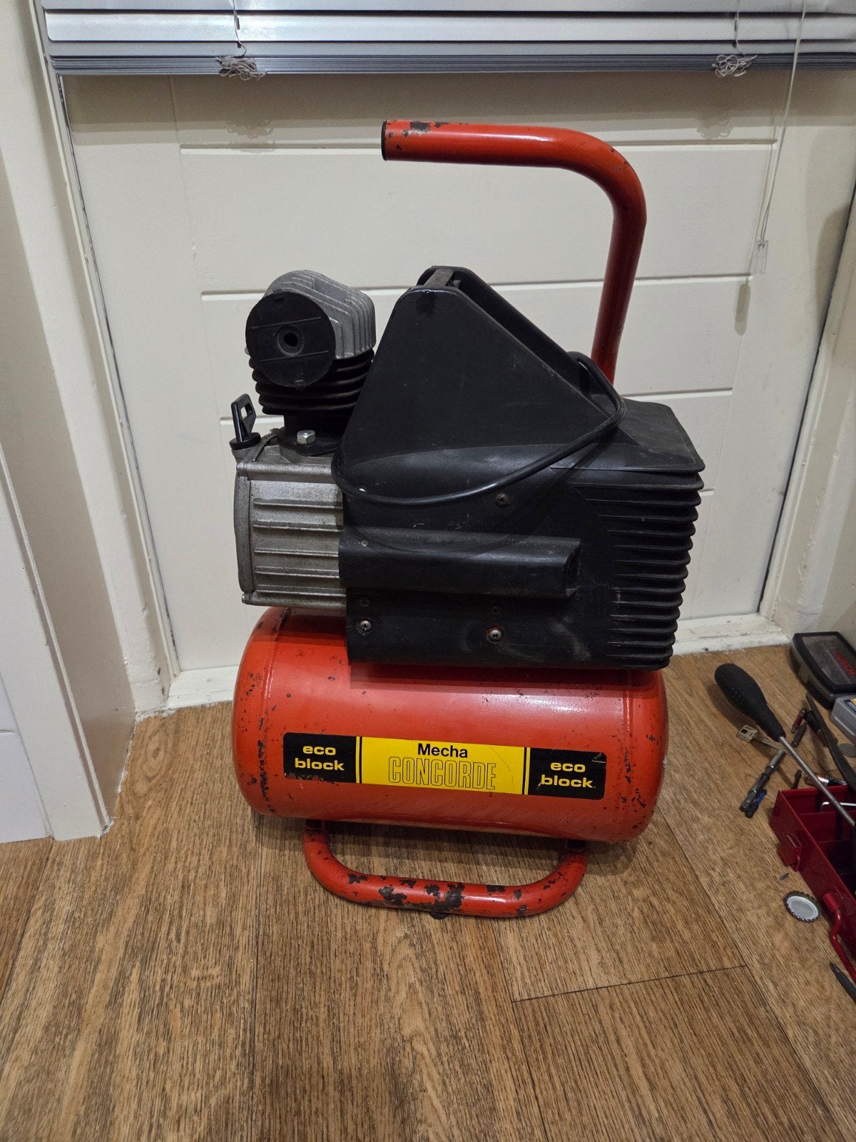Mecha Concorde Eco Compressor 10L - Gebruikt, Doe-het-zelf en Verbouw, Ophalen, Gebruikt, 6 tot 10 bar, Minder dan 200 liter/min