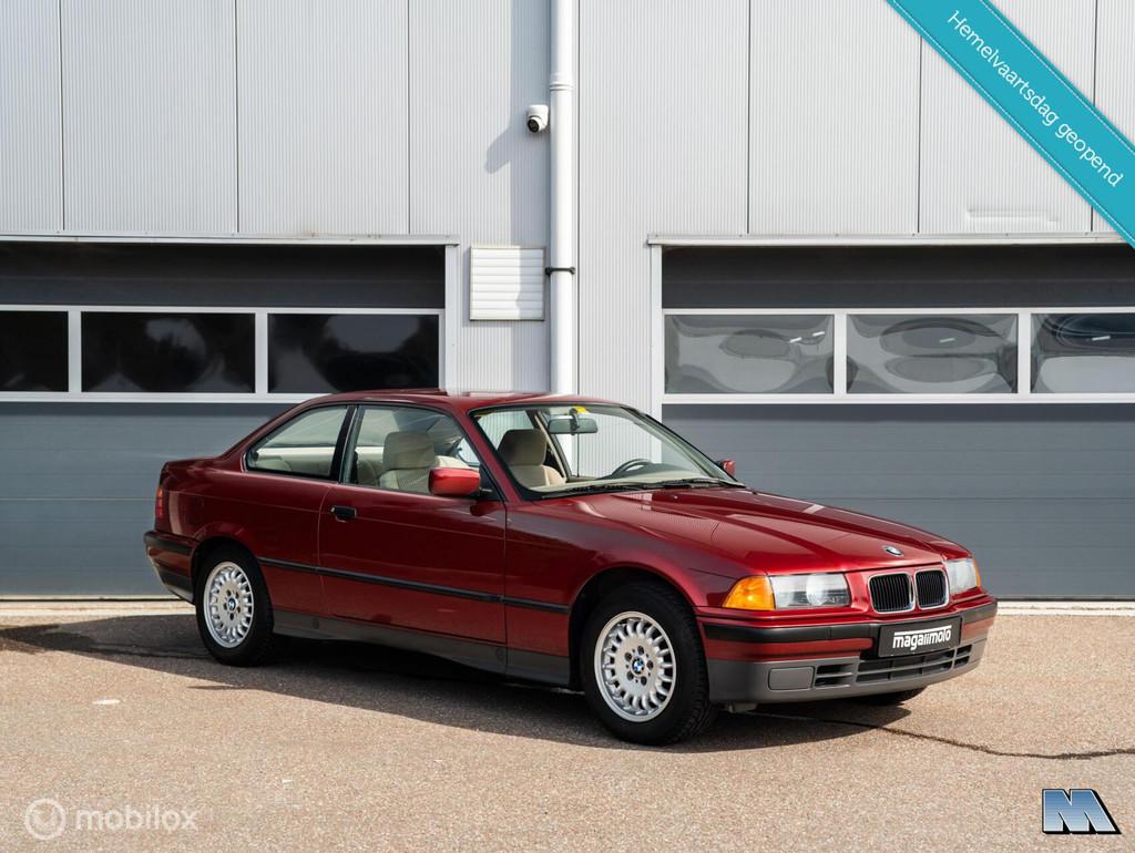 BMW 3-serie E36 Coupé 318iS l 1e eigenaresse l 28.143 KM, Auto's, BMW, Gebruikt, Beige, 4 cilinders, 4 stoelen