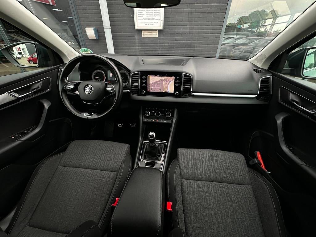 Skoda Karoq 1.0 TSI Business Edition Plus/1STE EIG/CARPLAY/C, Auto's, Skoda, Voorwielaandrijving, Gebruikt, Euro 6, 19 km/l