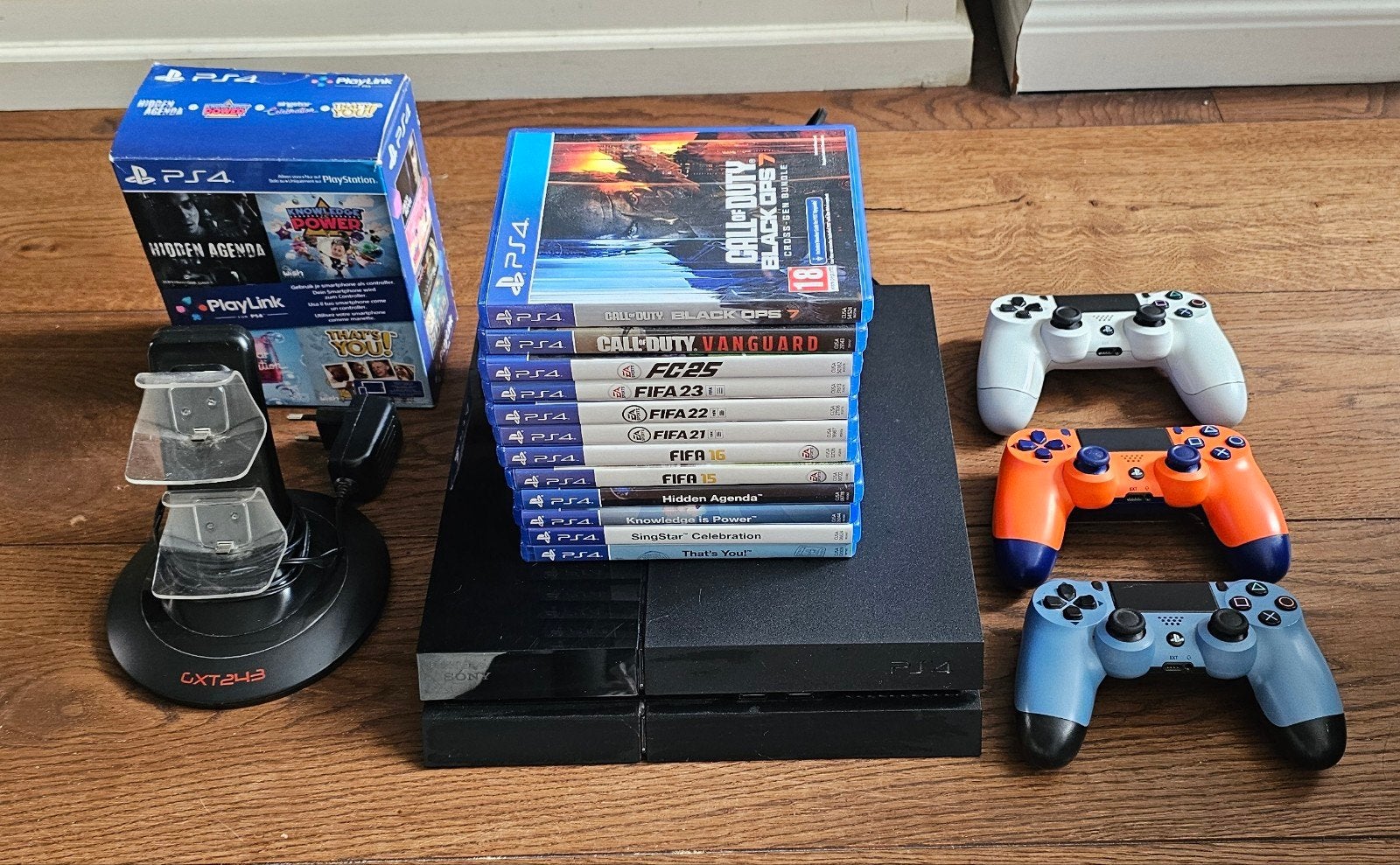 PS4 met accesoires, 3 spelers of meer, Ophalen, Gebruikt