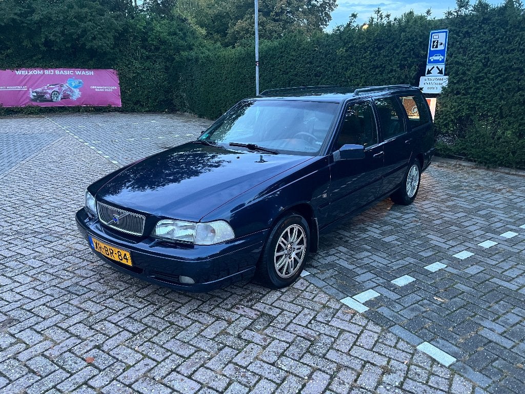 Volvo V70 2.5 5-cilinder | 1999 | 560.000 km, Zwart, Blauw, 1500 kg, 1600 kg