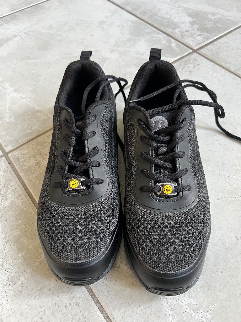 Nieuw paar BATA schoenen maat 41 met Vibram zool, Bata, Verzenden, Zwart, Nieuw