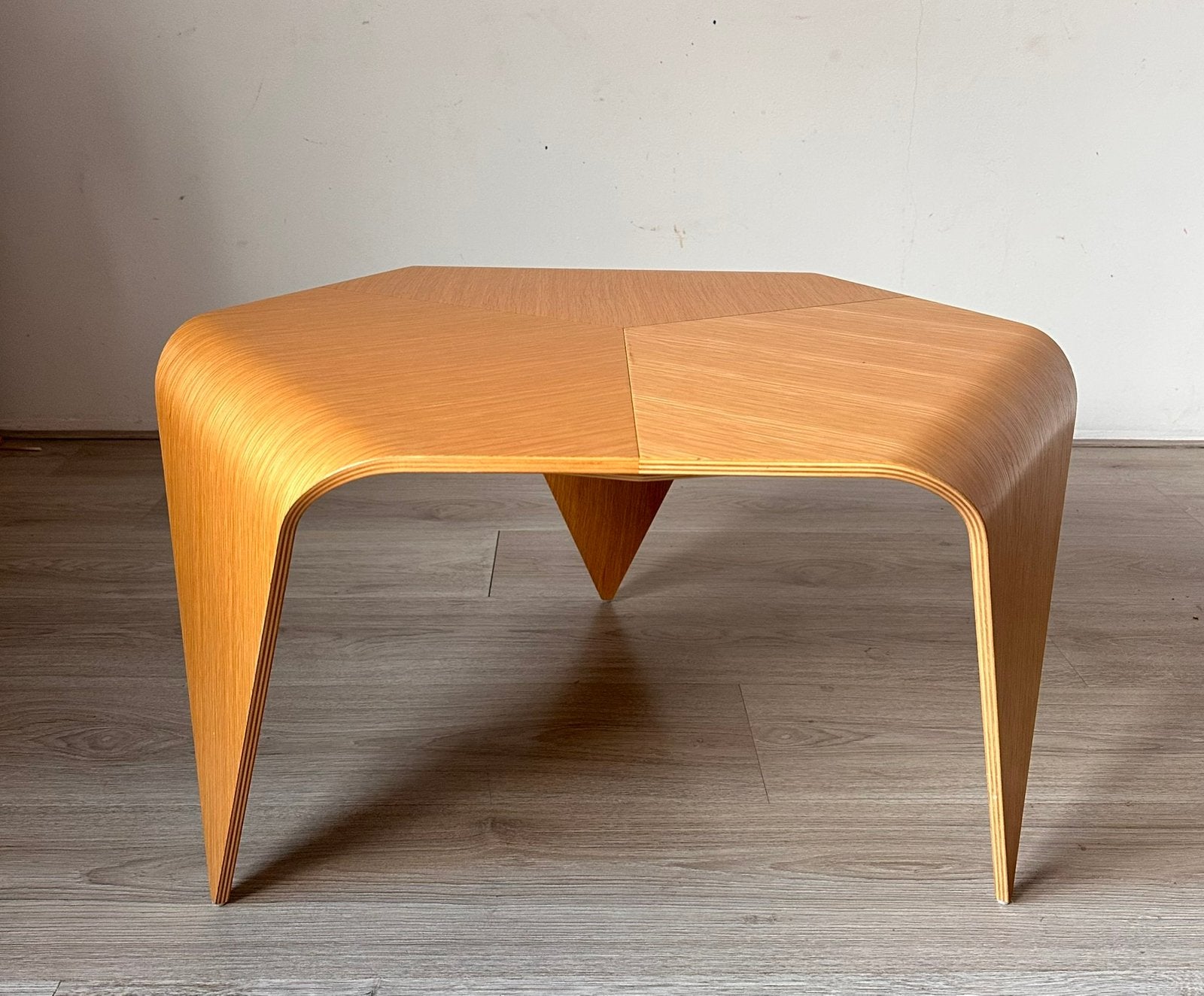 Artek Trienna design salontafel, Ophalen, Zo goed als nieuw, 50 tot 100 cm